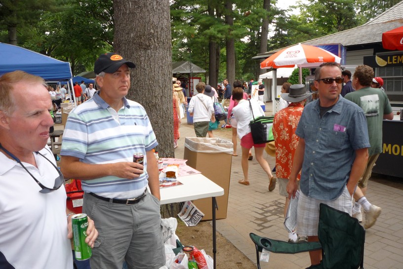 19 minutes to Post Time